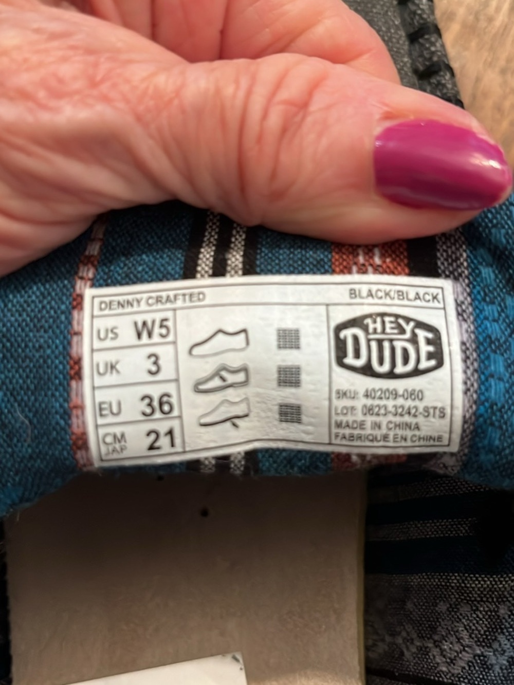 Hey Dude Denny Crafted size 5 women’s never worn slip on - Picture 4 of 7